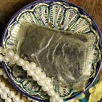 Защитный бахур с гармалой, мускусной травой и иссопом Charafi «Дающий жизнь»